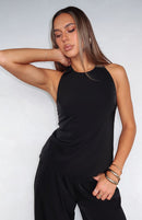 Way She Walks Top Black