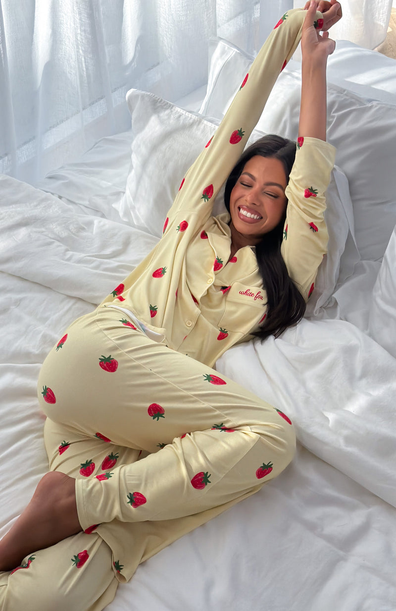 Pillow Talk Printed Long Sleeve Pyjama Set Lemon Strawberry
