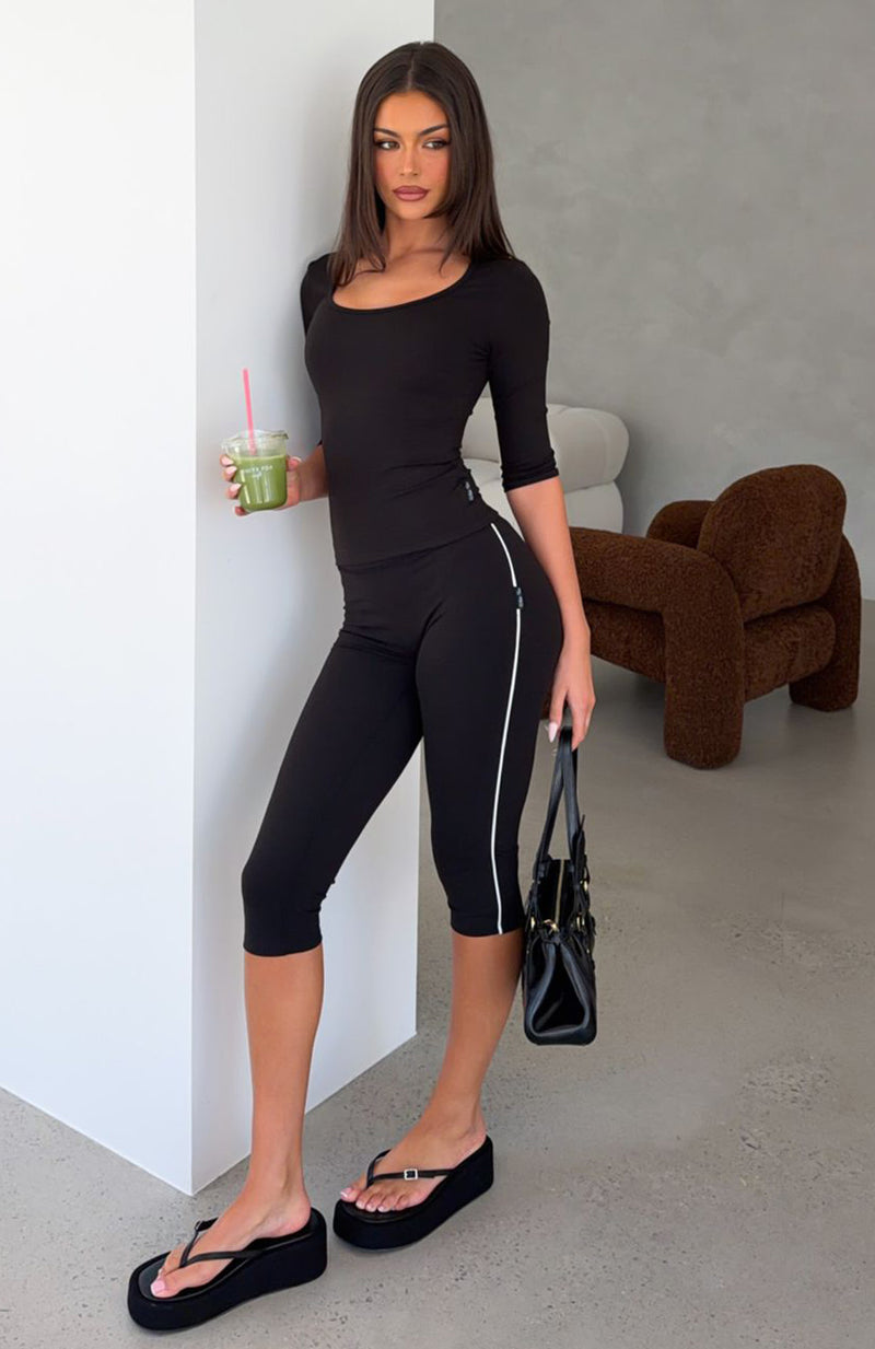 Time Stood Still Capri Pants Black