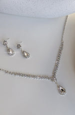 Jed Earrings & Necklace Set Silver