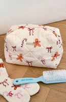 getting-ready-cosmetic-bag-gingerbread-candy-white-flatlay-09.jpg